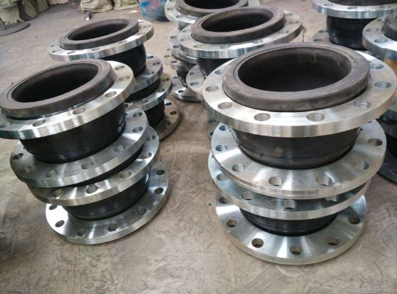 橡（xiàng）膠軟接（jiē）頭