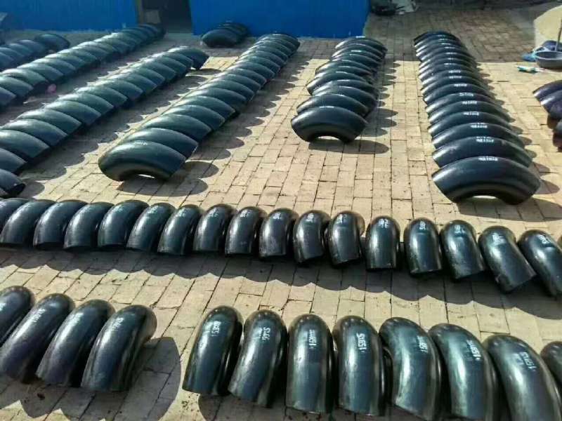 碳（tàn）鋼90度彎頭